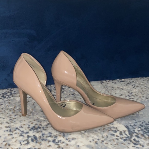 East 5th Nude pumps - Picture 3 of 3